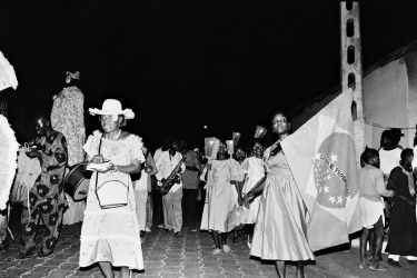Desfile na véspera da missa do Bonfim. - 20 de janeiro de 1996 - Porto Novo, Benim